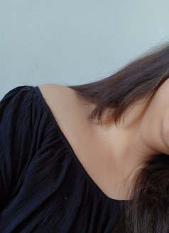 Shreya - escort in New Delhi Photo 6 of 6