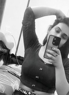 Shreya - Acompañantes transexual in Hyderabad Photo 2 of 2