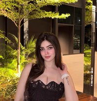 Shreya Indian - puta in Dubai
