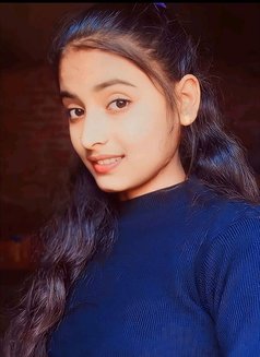 Shreya Jaiswal - puta in Gurgaon Photo 1 of 4