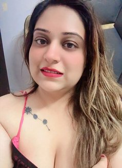 Shreya Kalra 🥰🦹🏻‍♀️ - escort in Ahmedabad Photo 1 of 8
