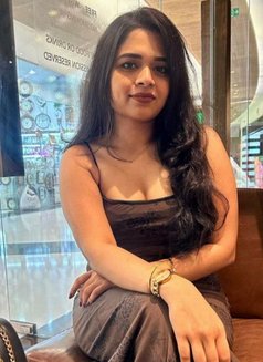 Shreya Patil - puta in New Delhi Photo 2 of 7