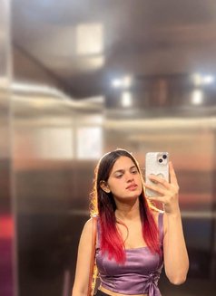 Shreya Real Cam - puta in Bangalore Photo 1 of 2