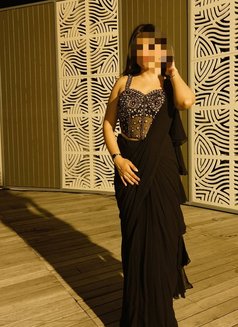 Shreya ( sexual chat, webcam ) meet up - escort in Hyderabad Photo 2 of 5