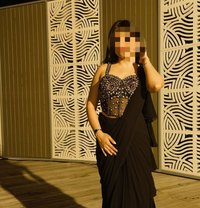 Shreya ( sexual chat, webcam ) meet up - escort in Hyderabad