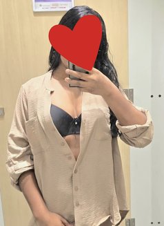Shreya Singh 22 Years - escort in Mumbai Photo 8 of 8