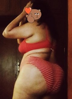 Shreya Singh - escort in Kolkata Photo 1 of 2