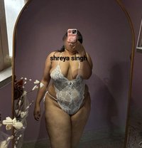 Shreya Singh - escort in Kolkata Photo 2 of 4