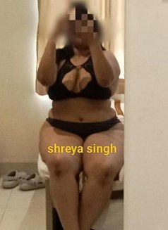 Shreya Singh - puta in Kolkata Photo 3 of 4