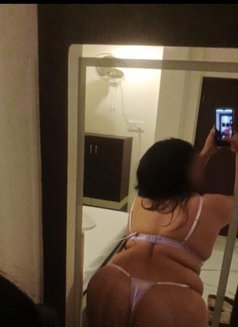 Shreya Singh - escort in Kolkata Photo 12 of 22