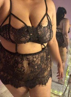 Shreya Singh - escort in Kolkata Photo 16 of 22