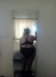 Shreya Singh - escort in Kolkata Photo 21 of 22