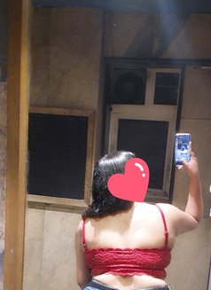 Shreya Singh - escort in Kolkata Photo 6 of 21