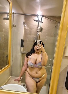 Shreya Singh - escort in Kolkata Photo 7 of 21