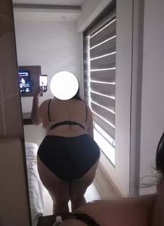 Shreya Singh - escort in Kolkata Photo 14 of 21