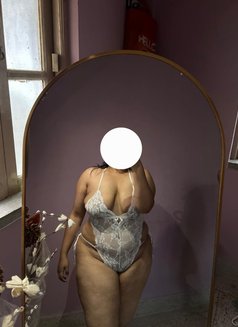 Shreya Singh - escort in Kolkata Photo 16 of 21
