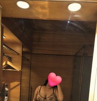 Shreya Singh - escort in Kolkata
