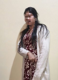 Shreya Singh - puta in Navi Mumbai Photo 3 of 5