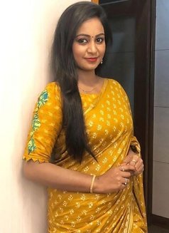 Shreya Singh - escort in Visakhapatnam Photo 1 of 2