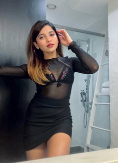 Shreya Soni - escort in Hyderabad Photo 1 of 2