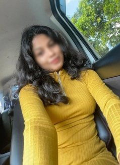 Shreya, Young College Going Girl - puta in New Delhi Photo 6 of 10