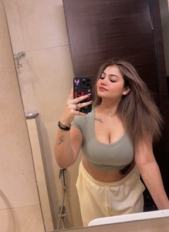 Shreyaaa - escort in Navi Mumbai Photo 4 of 5