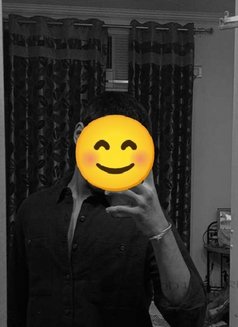 Shreyansh Gupta - Intérprete masculino de adultos in New Delhi Photo 1 of 5