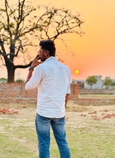 Shreyansh Ydv - Male escort in Lucknow Photo 8 of 8