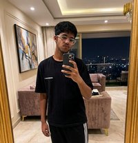Shreyas - Male escort in Gurgaon