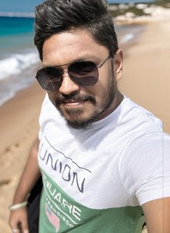 Shreyas32 - Acompañantes masculino in Pune Photo 2 of 3