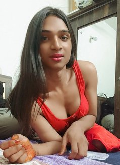 Shreyda - Transsexual escort in Pune Photo 3 of 5