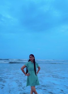 Shri Independent Girl in Delhi - puta in New Delhi Photo 4 of 5