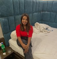 Real meeting with girls % safe and sec - escort agency in Varanasi