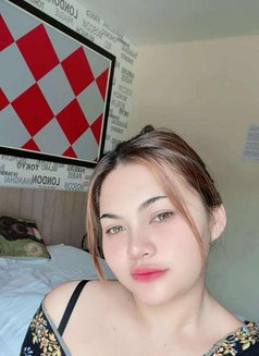 Serene - masseuse in Jaffna Photo 2 of 5