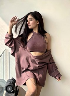Shriya Indian Model - escort in Abu Dhabi Photo 1 of 3