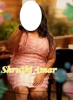 Shruthi Independent Married Women - puta in Bangalore Photo 1 of 3