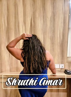 Shruthi Independent Married Women - puta in Bangalore Photo 2 of 3