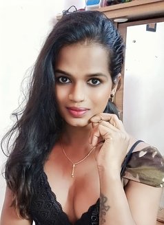 Shruthi - Transsexual escort in Chennai Photo 1 of 5