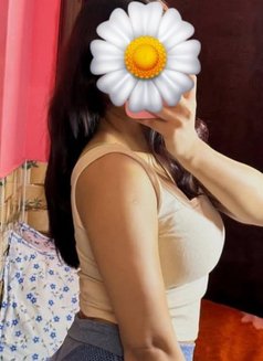 Shruthi Namritha Tamil Col 6 - escort in Colombo Photo 3 of 7