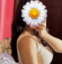 Shruthi Namritha Tamil Col 6 - escort in Colombo