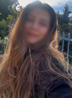 Shruti Available Escort Now - escort in Chandigarh Photo 1 of 4