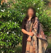 Shruti Available In - puta in Mangalore