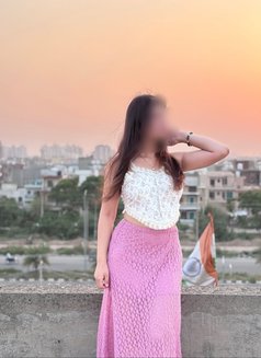 Shruti Available In - escort in Lucknow Photo 1 of 4