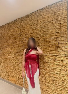 Shruti Available In - escort in Noida Photo 2 of 4