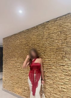 Shruti Available In - escort in Noida Photo 3 of 4