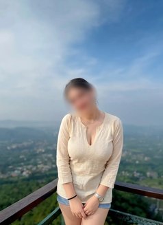 Shruti Available In - escort in Vadodara Photo 1 of 4