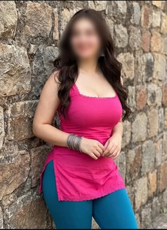 Shruti Available In - escort in Vadodara Photo 2 of 4