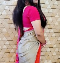 Shruti Dazzles - Transsexual escort in New Delhi