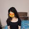 Shruti, Delhi Independent College Girl - puta in New Delhi Photo 2 of 8