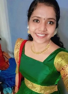 Shruti - escort in Chennai Photo 1 of 4